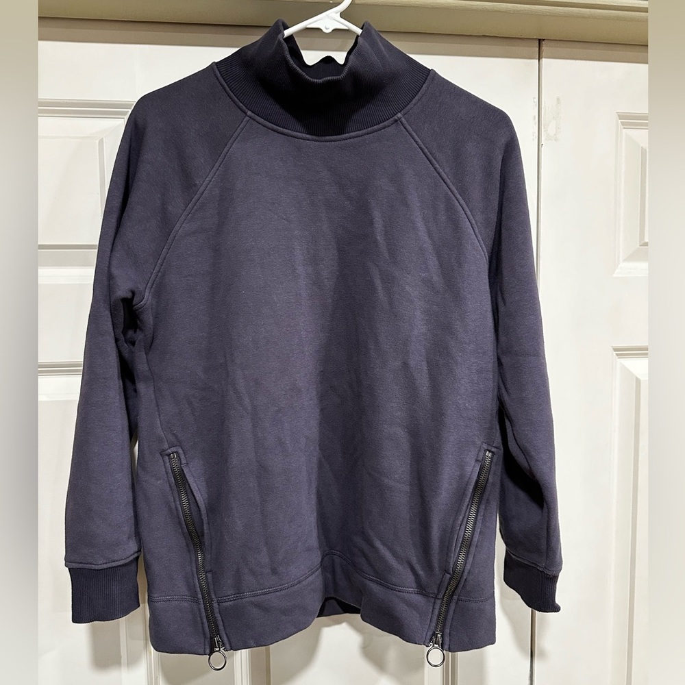 ATHLETA SWEATSHIRT